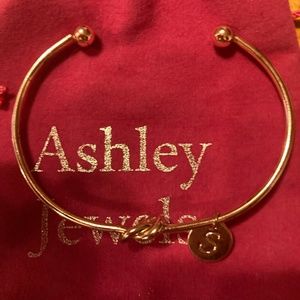 NWOT ROSE GOLD TONE INITIAL S BRACELET